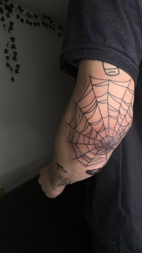 Web Elbow Tattoo, Spider Web Elbow Tattoo, Spider Web Elbow, Spider Web Tattoo Elbow, Spiderman Tattoo, American Traditional Tattoo Ideas, Spider Web Tattoo, Traditional Tattoo Ideas, Elbow Tattoo
