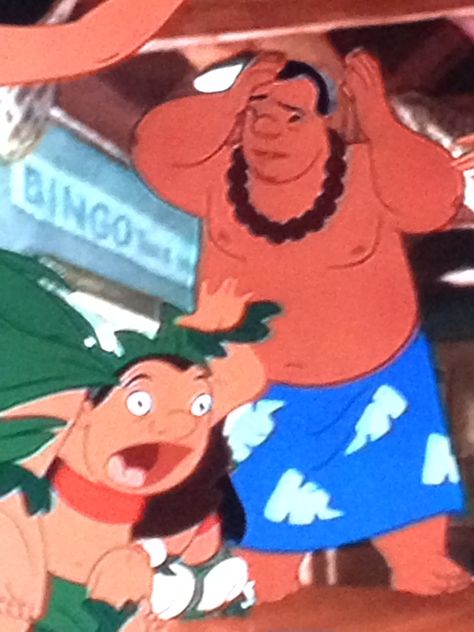 I know people say don't pause Disney movies ever but I think it's worth it. Humour, Funny Disney, Drawing Faces, Disney Paused, Paused Disney Movies, Faces Cartoon, Cartoon Disney, Funny Disney Memes, Film Disney