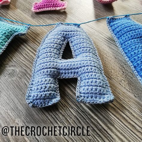 Complete collection of all crochet alphabet letters. Crochet letters are the latest home decoration trend for quoted wall art, party places, kids nurseries, playrooms, bedrooms. Add your wall area, shelf or a mantle word expressions of love, family and happiness. The kids love to play with these large and soft crochet amigurumi letters to spell their and other names or words. Kawaii, Amigurumi Patterns, Crochet Uppercase Letters, Crochet Words Letters, Crochet Letters And Numbers, How To Crochet Letters Alphabet, Crochet Letter Ornaments, Crochet Stuffed Letters, Crochet Alphabet Pattern Free