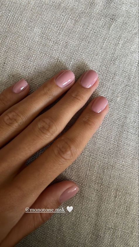 Nails Oval Aesthetic, Squared Oval Nails Short, Short Opaque Nails, Light Pink Nails Square Short, Short Nails Light Colors, Plain Painted Nails, Short Nuteral Nails, Rounded Square Short Nails, Natural Short Nails No Polish