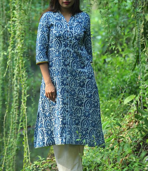 PICK OF THE DAY: Indigo Printed Cotton Kurti SHOP NOW http://bit.ly/25TvatP Indigo Kurti Designs, Block Print Kurti Designs, Kurti Indian, Printed Kurti Designs, Cotton Dress Pattern, Long Kurtas, Indian Ethnic Wear For Women, Long Kurtis, Long Kurta