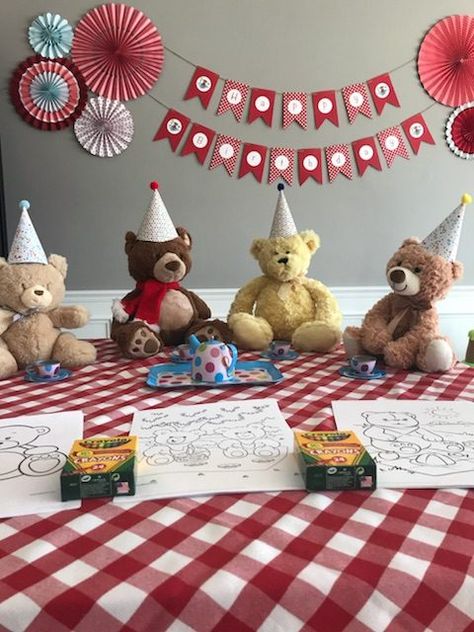 Tips for throwing a Teddy Bear Picnic Birthday party; decor, decorations, goodie bag ideas, invitations, free printables, DIY decor Picnic 1st Birthday Party, Picnic Diy, Goodie Bag Ideas, Teddy Bear Picnic Birthday Party, Teddy Bear Picnic Birthday, Teddy Bear Birthday Party, Teddy Bear Picnic Party, Teddy Bears Picnic, Picnic Birthday Party