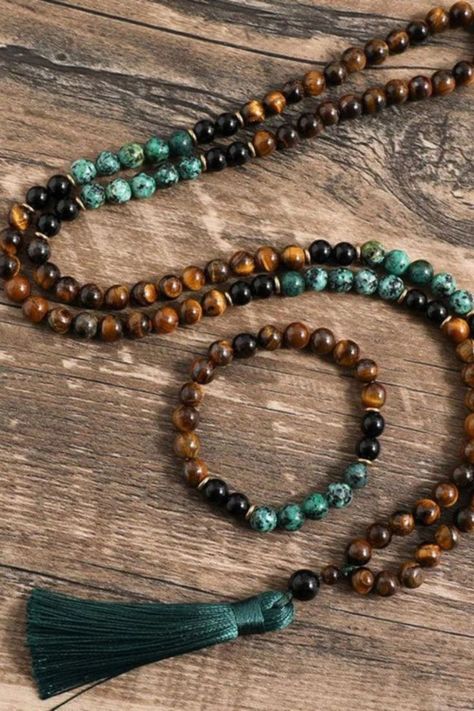 Mala Bracelet Diy, Meditation Place, High Jewelry Ring, Aa Jewelry, Mala Jewelry, Earthy Jewelry, Mala Bead Necklace, Meditation Beads, Resin Jewelry Diy