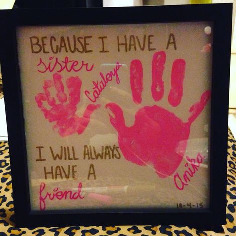 Sisters Handprint Art, Brother Sister Handprint Art, Sister Handprint Crafts, Brother Sister Painting Canvases, Sisters Painting Canvases, Sister Crafts Diy, Sibling Crafts, Handprint Frame, Bird Crafts Preschool