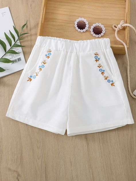 White Boho   Polyester Floral Wide Leg Embellished Non-Stretch  Girls Clothing White Jeans Embroidery, Embroidery Shorts, Short Blanco, Shorts Design, Embroidery Jeans, Jean Pockets, Pocket Shorts, Girls Shorts, Designer Shorts