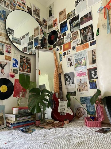 Rum Inspo, Grunge Bedroom, 80s Room, Indie Bedroom, Retro Room, Indie Room Decor, Dekorasi Kamar Tidur, Grunge Room, Indie Room