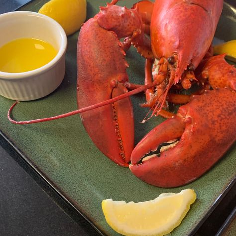 How to Cook Whole Lobster Side Dishes For Lobster, Lobster Side Dishes, Lobster Photo, Boiled Lobster, Cook Lobster, Lobster Fest, Side Dish Ideas, Lobster Thermidor, Southern Potato Salad