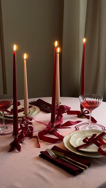 Natal, Bridal Brunch Decorations, Vday Decor, Cooking Aesthetic, Valentine Tablescape, Winter Dinner Party, Party Like Gatsby, Xmas Table Decorations, Valentine Table Decorations