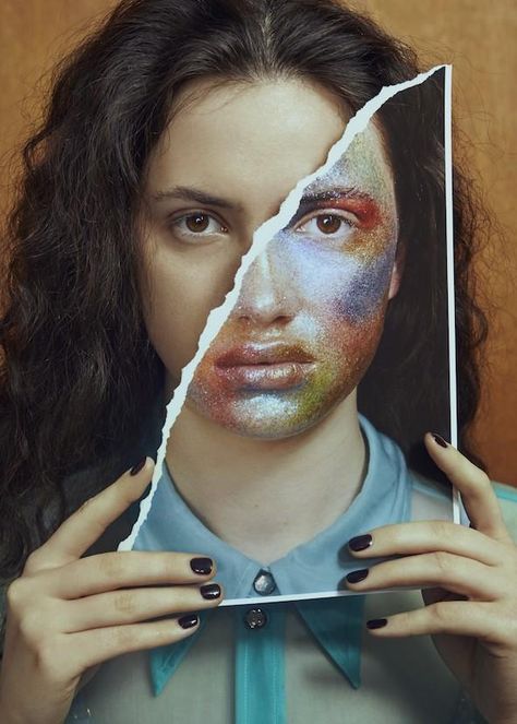 Annie Leibovitz, Fragmented Faces, Meaningful Portraits, Self Portrait Collage, Beauty Is Pain, Marta Bevacqua, Gcse Art Sketchbook, Martin Parr, Creative Portrait Photography