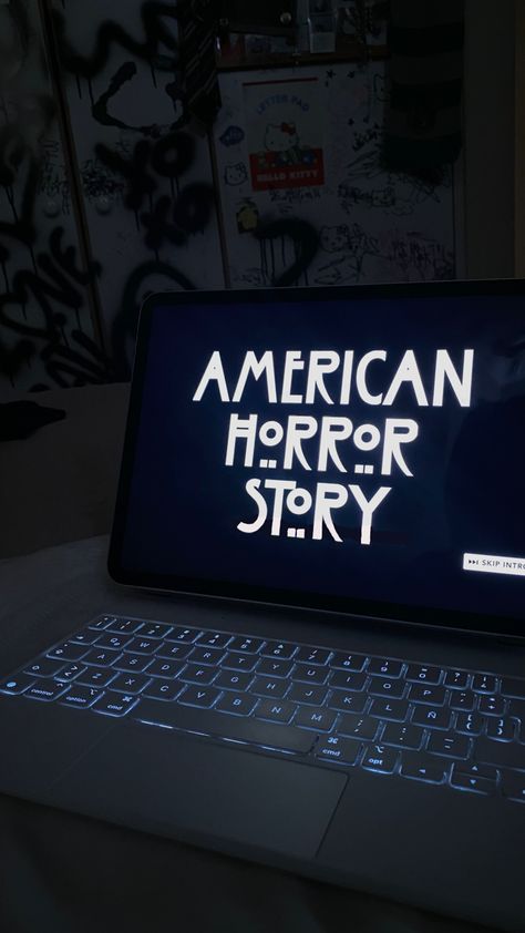 #ahs #americanhorrorstory #murderhouse Ahs Season 1 Aesthetic, Leighton Core, American Horror Story 4, Ahs Wallpaper, Ahs Season 1, Ahs Aesthetic, Aesthetic Fan, Ahs Cult, Ahs Hotel