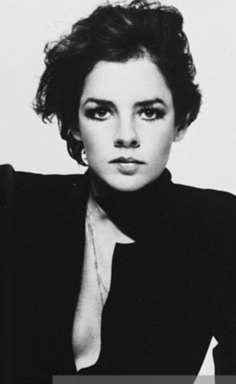 Stockard channing Italy Wardrobe, Stockard Channing, Autumn Skin, Dark Autumn, Heart Fashion, Girls Show, Press Photo, Vintage Glamour, Grease