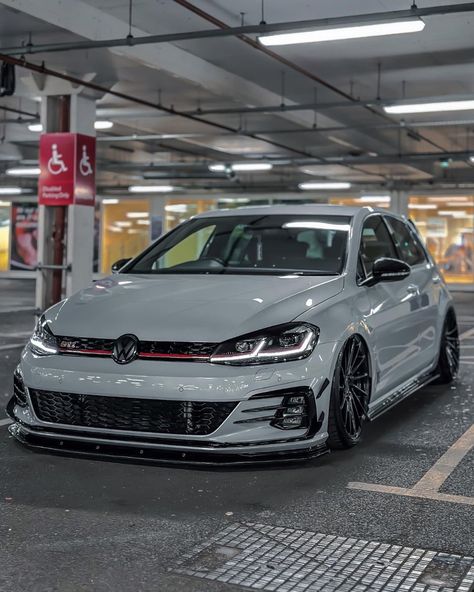 Golf Gti Sport, New Golf Gti, Vw Golf R Mk7, Gti Car, Golf R Mk7, Vw R32, Golf 7 Gti, Polo Car, Golf 7 R