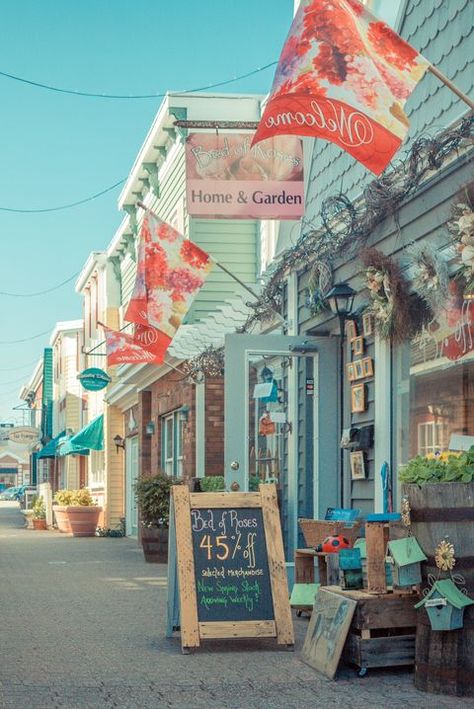 Best Beach Towns in America Beach Town Aesthetic, Cute Town, Town Aesthetic, British Seaside, Small Town Life, Beach Towns, Town Names, Beach City, Beach Shop