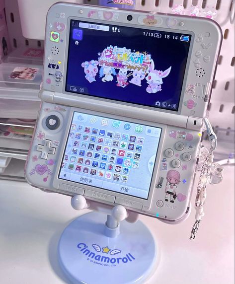 Nintendo 3ds Accessories, Pink Nintendo 3ds Xl, Cool Things To Buy Aesthetic, Cute Tech Aesthetic, Pink 3ds Aesthetic, Random Items Aesthetic, Modded Nintendo 3ds, Switch Decoration Nintendo, Modded 3ds Themes