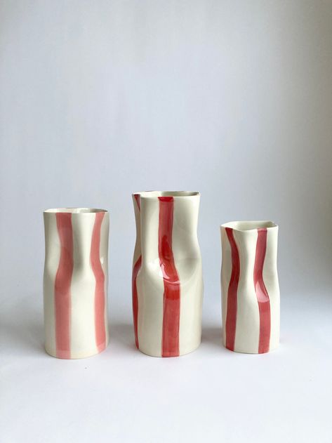 Ceramic Vase With Stripes - Etsy Modern Pottery Vase, Ceramic Pottery Vase Ideas, Vase Pottery Ideas, Ceramic Throwing Ideas, Pottery Wheel Vase, Diy Ceramic Vase, Pottery Vases Handmade, Ceramic Vases Handmade, Paper Bag Vase