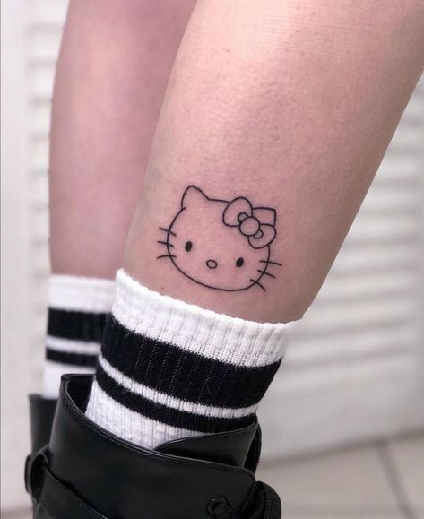 Hello Kitty Ankle Tattoo, Simple Hello Kitty Tattoo, Tatuajes Hello Kitty Tattoos, Tattoo Ideas Hello Kitty, Cute Tattoos Aesthetic, Small Hello Kitty Tattoo, Hello Kitty Tattoo Design, Kitty Tattoo Ideas, Tattoo Hello Kitty