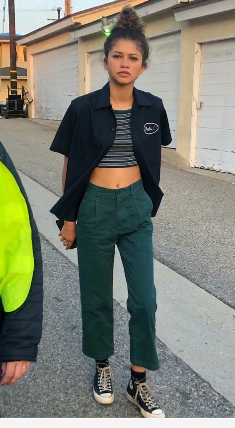 ruephoric - rue from euphoria inspo - Album on Imgur Mode Zendaya, Estilo Zendaya, Skater Girl Outfits Grunge, Euphoria Clothing, Euphoria Party, Swag Outfit, Euphoria Fashion, Zendaya Outfits, Fest Outfits