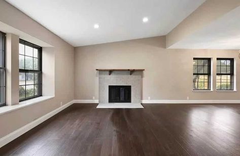 Paint Colors That Go With Dark Wood Floors - Designing Idea Grey Flooring Beige Walls, Dark Wood Floors Cream Walls, Home Inspo Dark Floor, Dark Floors Beige Walls, Cream Walls Dark Floors, Dark Wood Floor Beige Walls, Brown Wood Floors With Gray Walls, Dark Floor Cream Walls, Dark Oak Wood Floors Living Room