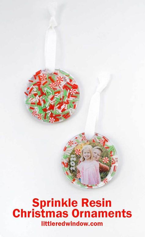 Add faux sprinkles and a cute photo to these resin Christmas Ornaments for a fantastic personalized gift this holiday season! Resin Holiday Crafts, Diy Resin Christmas Ornaments, Resin Christmas Ornaments Diy, Resin Ornaments Diy, Resin Christmas Ornaments, Resin Ornaments, Window Crafts, Resin Christmas, Picture Ornaments