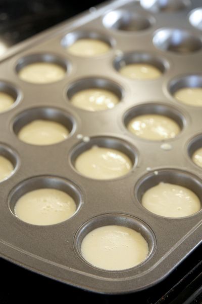 Pancake Puffs Muffin Tins, Mini Puff Pancakes, Pancakes In The Oven Muffin Tins, Pancake Puffs Recipes, Pancake Balls Recipe, Pancakes Bites, Sausage Pancakes, Puff Pancake Recipe, Puff Pancakes