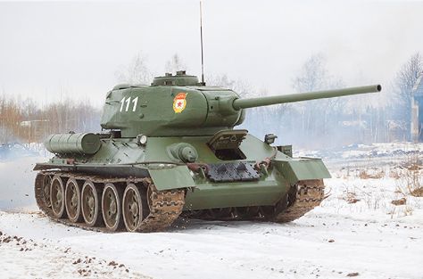 T-34/85 Harbin, Wwii Tanks, Tank Armor, Soviet Tank, Russian Tanks, Military Armor, T 34, Tank Destroyer, Ww2 Tanks