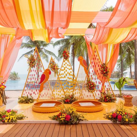 Indian Wedding Decor Inspiration Haldi Gazebo Decor, Haldi Pool Party Decor, Poolside Haldi Decor, Vows Examples, Haldi Decoration Ideas, Haldi Ceremony Decorations, Haldi Decoration, Indian Ceremony, Small Wedding Decor