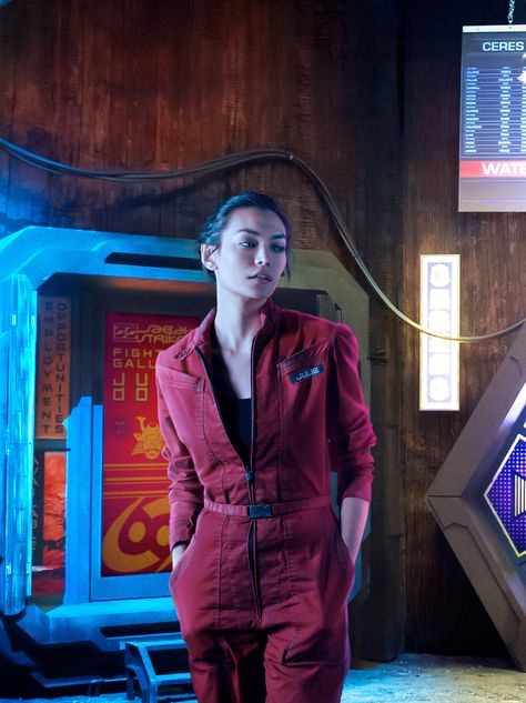 Juliette "Julie" Andromeda Mao (1280×1710) Florence Faivre, Coriolis Rpg, Naomi Nagata, The Expanse Tv, Planet Aesthetic, Character Photography, Scorched Earth, Baby Eyes, Sci Fi Series