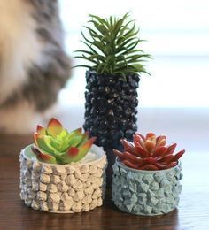 Art Ideas For Kids, Upcycled Planter, Tin Planters, Tanaman Indoor, نباتات منزلية, Colorful Planters, Garden Art Ideas, Astuces Diy, Tin Can Crafts