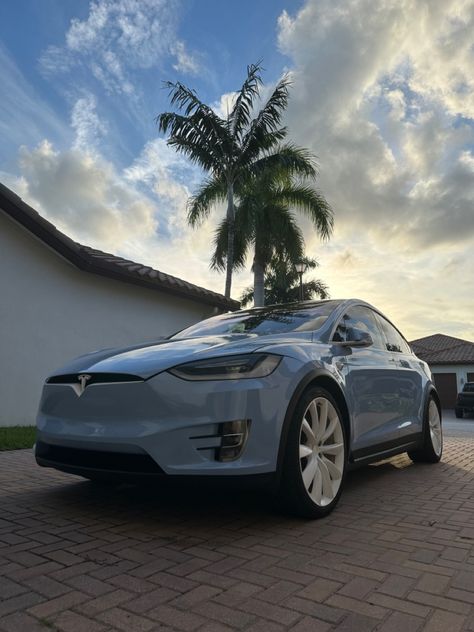 Dream Car Tesla, Light Blue Car, Tesla Autopilot, Blue Tesla, Tesla Lighter, Car Tesla, Tesla Car, Tesla Model X, Blue Car