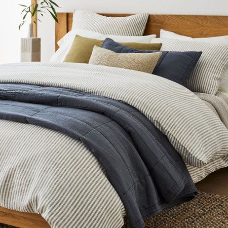 Brooklinen Striped Duvet, Striped Bed Sheets Aesthetic, Neutral Bed Spread, Navy Themed Bedroom, Lakehouse Bedding, Striped Bedding Ideas, Striped Bedding Bedroom, Perth House, Pinstripe Bedding