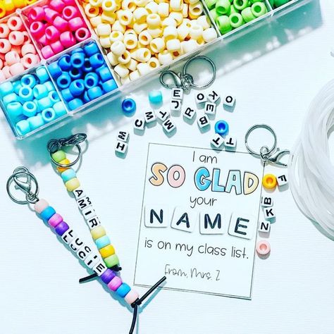 Student Name Keychain Gift, I'm So Glad Your Name Is On My Class List, Name Keychains For Students, Back To School Keychains For Students, Student Keychain Gift, Classroom Keychains, Meet The Teacher Gifts For Students Prek, 1st Day Of School Gifts For Students, Smiley Classroom