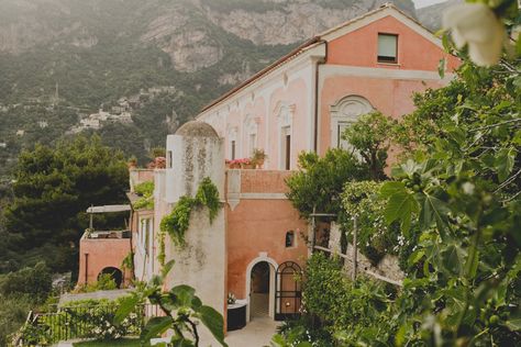 The Villa San Giacomo is possibly the most iconic venue for a Positano Italy Wedding.  The Stewarts Roam Photography. Positano Italy Wedding, Positano Wedding, Beachfront Wedding, Vertical City, Mediterranean Mansion, San Giacomo, Epic Wedding, Reception Details, Positano Italy