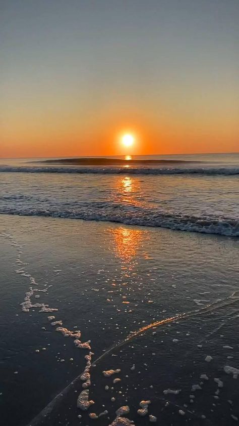 🌊🌊🌅 Best feeling waves coming at you Like 👍🏻 Share 📤 Comment 🖊️ #sunset #waves #beach #Sea #tide Nature, Scenery Sunrise, Sunrise Scenery, Sunset Waves, Waves Beach, Best Quran Quotes, Best Feeling, Sun Rise, Like Share Comment