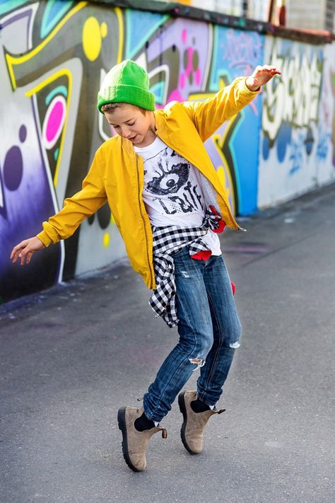 Skater Boy Fashion, Skater Boy Outfits Summer, Skater Boy Outfits, Fashion Graffiti, Boy Portrait, Foto Kids, Kids Streetwear, Kids Winter Outfits
