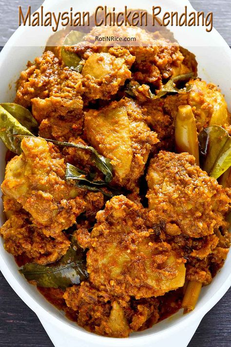 Rendang Chicken Recipe, Malaysian Curry Chicken, Chicken Rendang Malaysia, Chicken Rendang Recipe, Malaysian Food Recipes, Malaysian Food Desserts, Chicken Rendang, Malaysian Chicken, Hosting Recipes