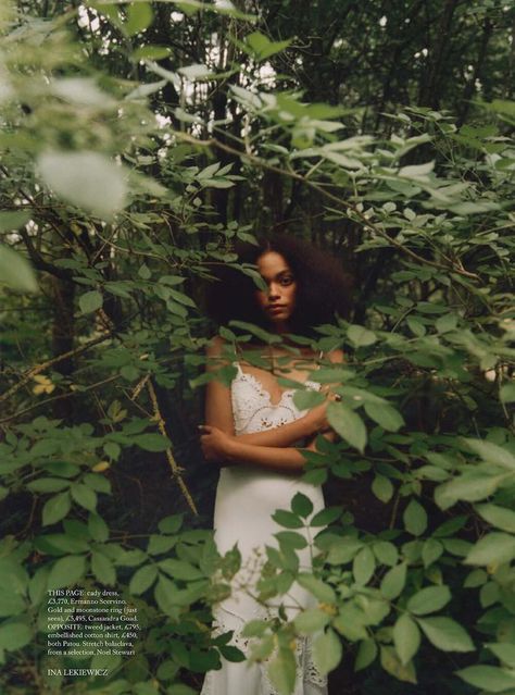 Alexis Sundman 'The Faerie Queene' by Ina Lekiewicz in Harper's UK — Anne of Carversville Tumblr, People In Nature Photography, Model Photoshoot Ideas Female Outdoor, Emma Dabiri, Editorial Photography Outdoor, Redhead Photoshoot, Ina Lekiewicz, Natural Shoot, Nature Editorial