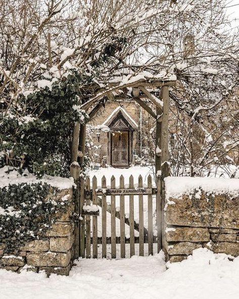 The Crows Nest Winter Poster, Cotswolds England, Winter Szenen, Winter Cottage, Winter Magic, Beaux Villages, Winter Scenery, Snow Scenes, Winter Beauty