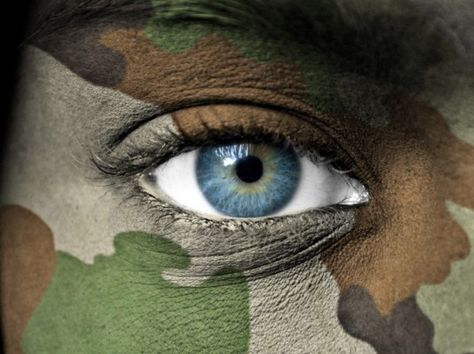 Camouflage Fantasy Make Up, Bodypainting, Camouflage Face Paint, Camo Face Paint, Camouflage Makeup, Extreme Close Up, Pintura Facial, Female Soldier, Face Painting Designs