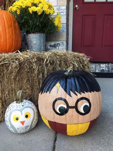 Pumpkin Ideas Painted Funny, Painted Harry Potter Pumpkins, Harry Potter Pumpkins Painting, Harry Potter Painted Pumpkins Ideas, Painted Pumpkin Ideas Harry Potter, Halloween Pumpkins Painted Characters, Fun Painted Pumpkin Ideas, Best Paint For Pumpkin Painting, Painting Pumpkins Disney