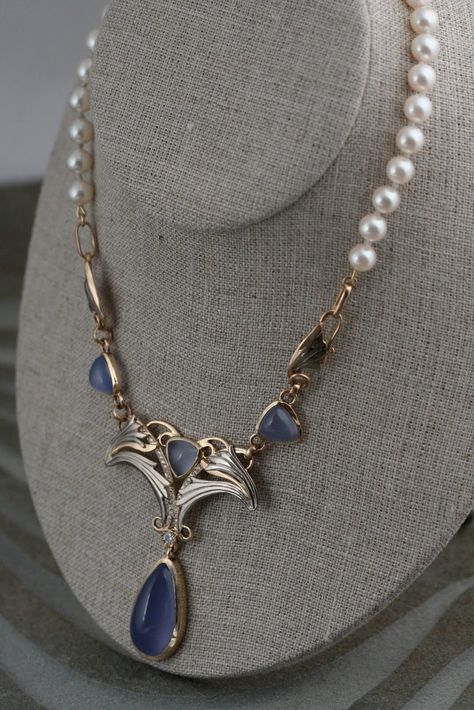 Akoya Pearls, 18k Palladium White Gold, Chalcedony, & Diamonds by Ben and Kathryn Stewart Heirloom Jewelry Ideas, Art Nouveau Jewelry Design, Art Nouveau Jewelry Necklace, Bijoux Art Nouveau, Jewelry Rose Gold, Heirloom Jewelry, Nouveau Jewelry, Medieval Jewelry, Inspired Necklace