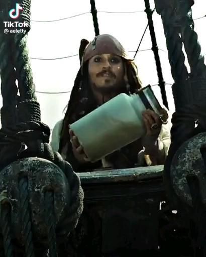 Pirates Of The Caribbean Bloopers, Jack Sparrow Edit, Pirates Of The Caribbean Funny, Jack Sparrow Quotes Funny, Johnny Depp Video, Pirates Of The Caribbean Wallpaper, Jhony Depp, Jack Sparrow Funny, Captain Jack Sparrow Quotes