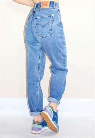 @ emily herr Levi Mom Jeans, Look Grunge, Mode Retro, Fashion 90s, Boyfriend Jean, Retro Mode, Stil Inspiration, Stil Vintage, Vintage Mode