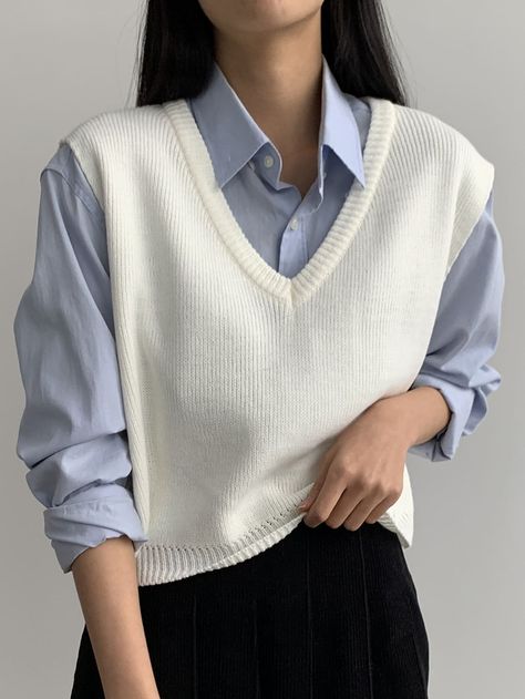 White Vest Outfit, Vest Outfit Women, Sweater Vest Outfit Women, Knit Vest Outfit, Vest Outfits For Women, Sweater Vest Outfit, Everyday Fashion Outfits, Shein Outfits, Solid Sweaters