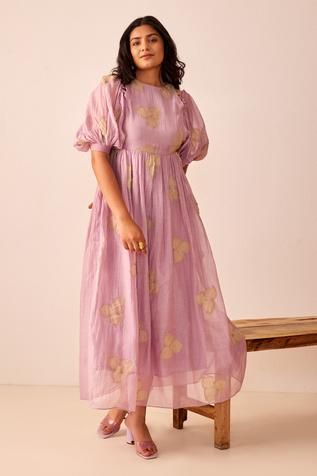 Shop for The Right Cut Purple Chanderi Silk Zoe Coast Dress for Women Online at Aza Fashions Saree Styles For Plus Size Women, Indian Modest Outfits, Casual Dresses For Women Indian, Frocks For Plus Size Women, Latest Frocks Designs For Women, Simple Cotton Frocks For Women, Frok Designs For Women, Frocks Designs For Women, Cotton Frocks For Women