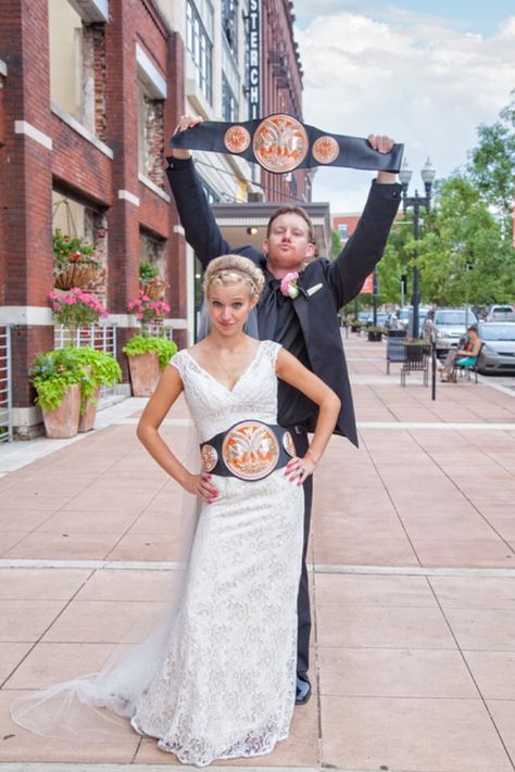 WWE wedding photo. Hilarious, tag team champion belts. Wrestling Wedding Ideas, Wwe Wedding Theme, Wrestling Wedding, Wwe Wedding, Wwe Party, Wlw Wedding, Gamer Wedding, Wedding Wonderland, Star Wars Wedding