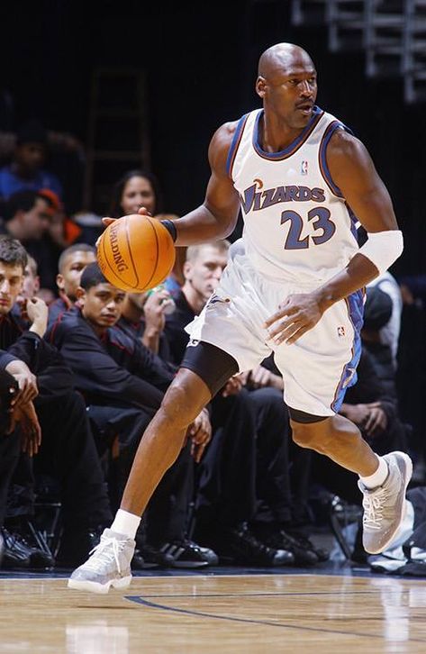 Michael Jordan Wizards, Air Jordan 11 Cool Grey, Michael Jordan Washington Wizards, Motivation Men, Michael Jordan Art, Jordan 11 Cool Grey, Michael Jordan Pictures, Michael Jordan Photos, Jeffrey Jordan