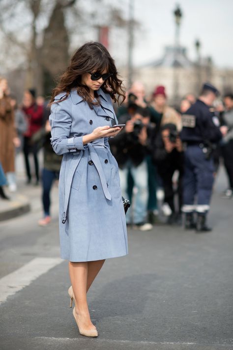 No. 10 - Miroslava Duma - The Cut - THE 28 BEST-DRESSED PEOPLE FROM PFW, PART 2 #streetstyle #PFW #fashionweek #Fall2015 Miroslava Duma, Trench Coat Dress Outfit, Dress With Trench Coat Outfit, Coat Dress Outfit, Trenchcoat Style, Mira Duma, Mode Mantel, Trench Coat Dress, Trench Coat Outfit