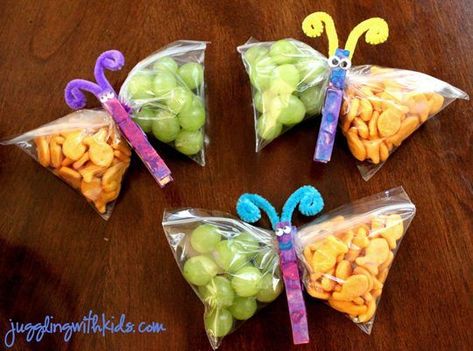 picnic snacks for kids Healthy Birthday Treats, Kids Birthday Food, Butterfly Snacks, School Birthday Treats, Healthy Birthday, Animal Snacks, Picnic Snacks, Kids Picnic, Healthy School