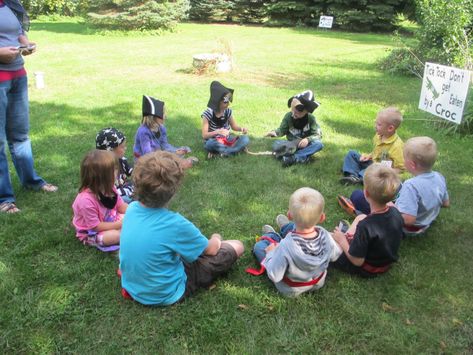 Pirate Games For Kids, Preschool Outdoor Activities, Pirate Party Games, Beaver Scouts, Pirate Unit, Games For Kids Classroom, Summer Camp Themes, Pirate Activities, Pirate Books