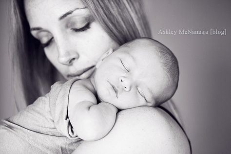 Wish I had this shot with Nicole... Like many other shots I've never managed to get.. Newborn Posing, Photo Bb, Foto Kids, Foto Newborn, Baby Fotografie, Baby Poses, Newborn Baby Photos, Newborn Poses, Foto Baby